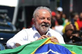 انتخب اليساري لولا رئيسا للبرازيل بفارق ضئيل عن بولسونارو