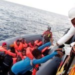 خفر سواحل إيطاليا ينقذ أكثر من 1100 مهاجر وينتشل جثتين