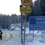 فنلندا تعمل على تأمين حدودها مع روسيا بإقامة حواجز وأسلاك شائكة