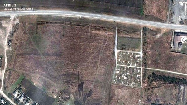 تظهر صور الأقمار الصناعية التوسع السريع في مقبرة في جنوب أوكرانيا