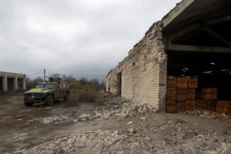 زيلينسكي: روسيا دمرت البنية التحتية لخيرسون قبل الانسحاب