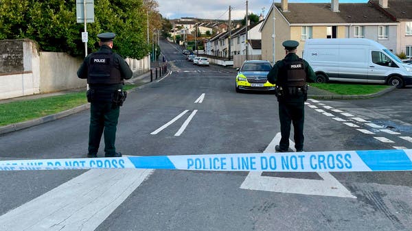 هل سيعود العنف إلى أيرلندا الشمالية .. انفجار قنبلة استهدفت ضابطي شرطة في حي سكني