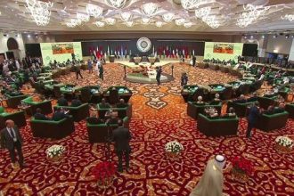 قمة الجزائر: رفض أي تدخل في شؤون الدول العربية