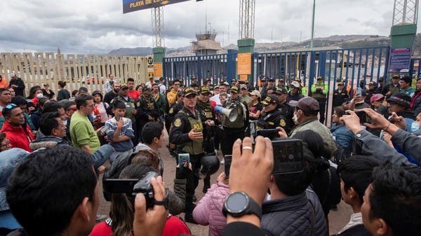 5000 سائح محاصرون في بيرو بسبب الأزمة السياسية وحالة الطوارئ