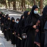 الأمم المتحدة: منع طالبان لتعليم النساء وعملهن سيعيد أفغانستان إلى الوراء