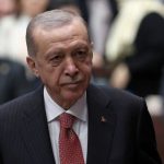 الرئيس التركي يحذر اليونان من مواصلة "استفزازاتها"