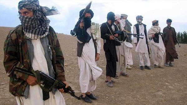 باكستان تدعو طالبان إلى منع الهجمات بعد التفجيرات الانتحارية