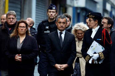 وزير الداخلية الفرنسي جيرالد دارمانين في موقع تحطم الطائرة في باريس 