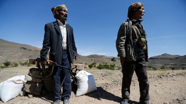 ميليشيا الحوثي تداهم منزل ناشط حقوقي في وسط اليمن