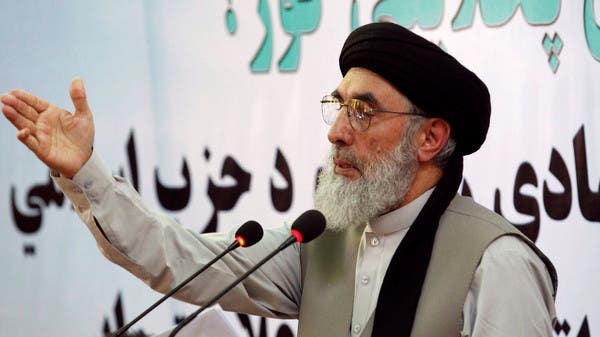 ونجا الزعيم الأفغاني حكمتيار من محاولة اغتيال وقتل المهاجمون.