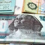 يستمر سعر الدولار في مصر في الارتفاع ، ويرفعه البنك المركزي إلى هذا المستوى