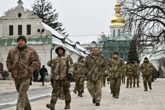 الجيش الأوكراني ينفي مقتل 600 من جنوده في قصف روسي
