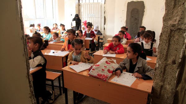 اليمن يدعو منظمة الأمم المتحدة للطفولة (اليونيسيف) للتحقيق في نهب الحوثيين لأتعاب المعلمين