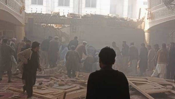 عشرات الجرحى في انفجار بمسجد في مدينة بيشاور الباكستانية
