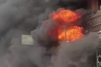 إجلاء كامل للمرضى حريق هائل يبتلع مستشفى خيري في مصر