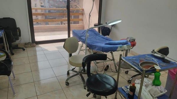 طبيب مزيف ثان ... يجري عمليات زراعة شعر في مصر