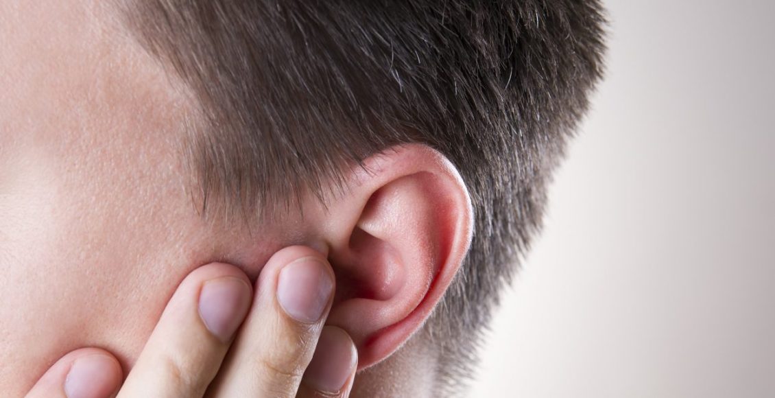 أعراض التهاب الأذن عند الكبار