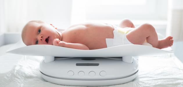 هل زيادة وزن الجنين 4 كيلو خطر على الولادة الطبيعية