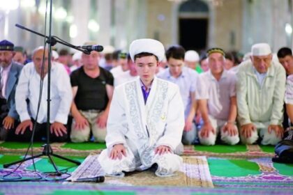 هل كازاخستان دولة مسلمة