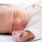 وضعية نوم الرضيع في الشهر الثاني