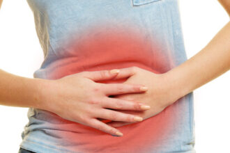 هل الشد العضلي في البطن من علامات الحمل؟