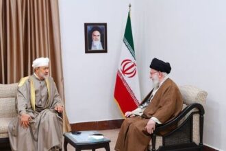 خامنئي خلال لقائه سلطان عُمان: إيران ترحب بإعادة العلاقات مع مصر