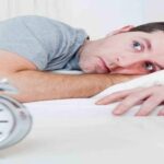 أسباب الاستيقاظ من النوم بدون سبب في علم النفس