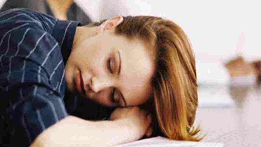 أسباب الدوخة والخمول وكثرة النوم