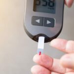 أفضل 9 أجهزة لقياس السكر في الدم